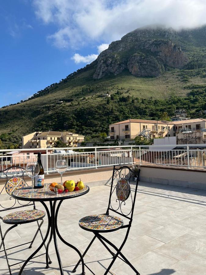 カステッランマーレ・デル・ゴルフォLa Terrazza Sul Golfoアパートメント エクステリア 写真